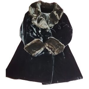 Borgazia By Betty Rose Faux Fur Black and Brown Coat, Missing Button Pic#6 SKC6